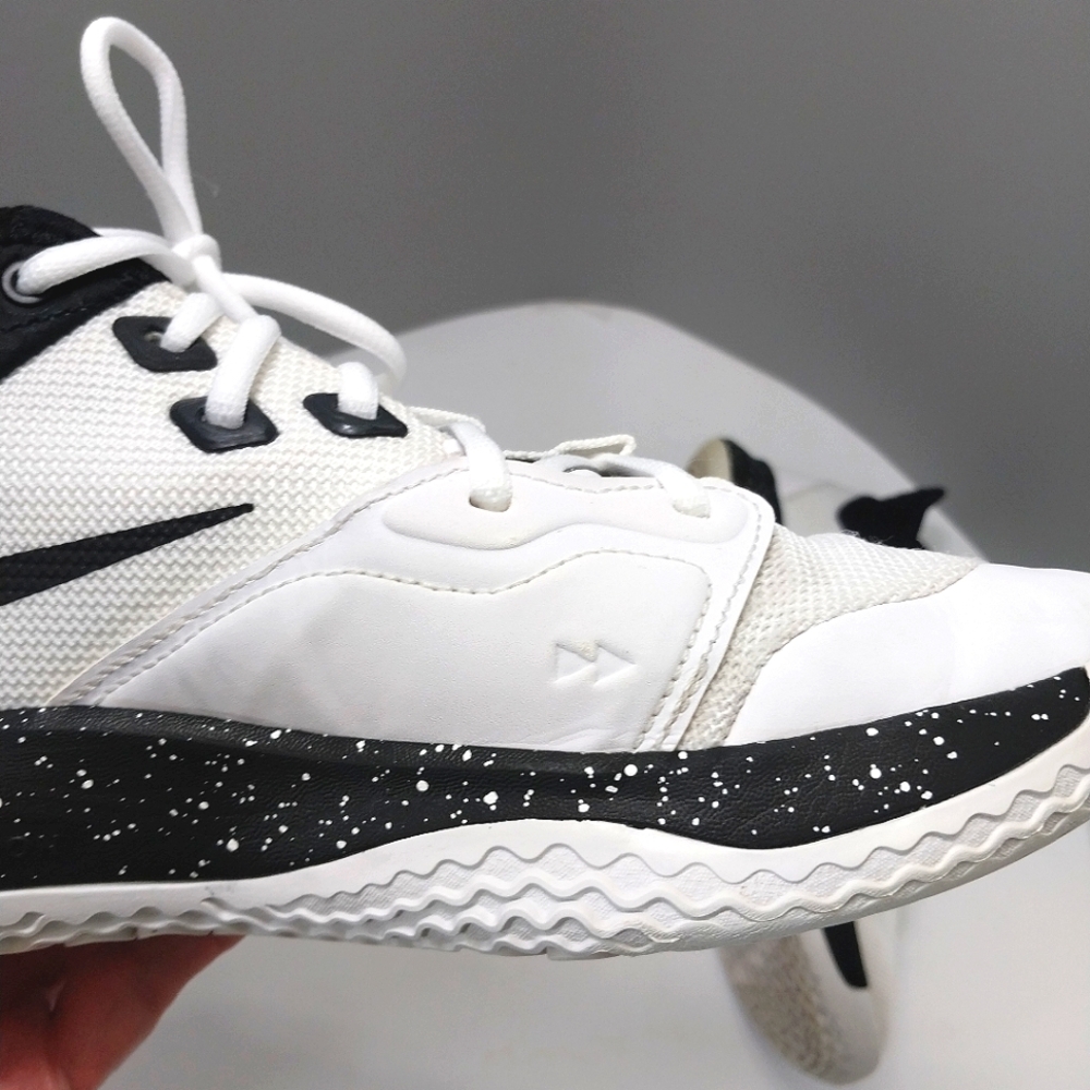 Nike Paul George 3 Sneakers, Size 7.5 - Picture 8 of 15